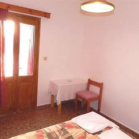 Afroditi And 2* Masouri