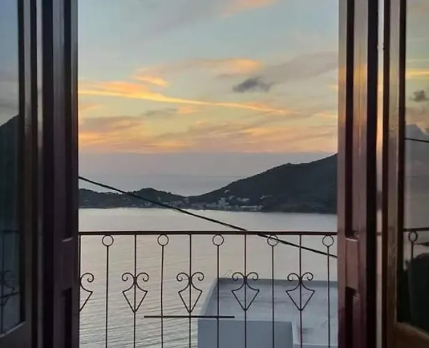 Afroditi And 2* マスーリー