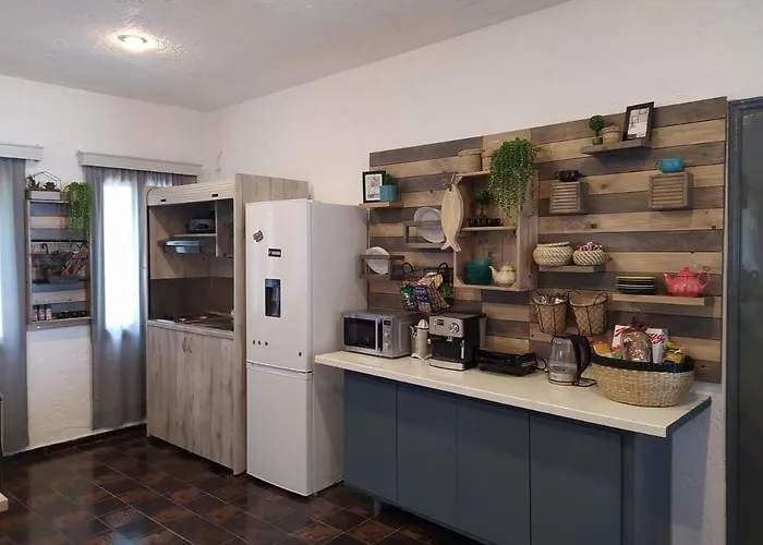 Afroditi Hotel&hostel 2*